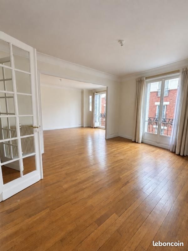 Appartement 5 pièces 117 m² · à Courbevoie · 117 m² · 2 500 €/mois
