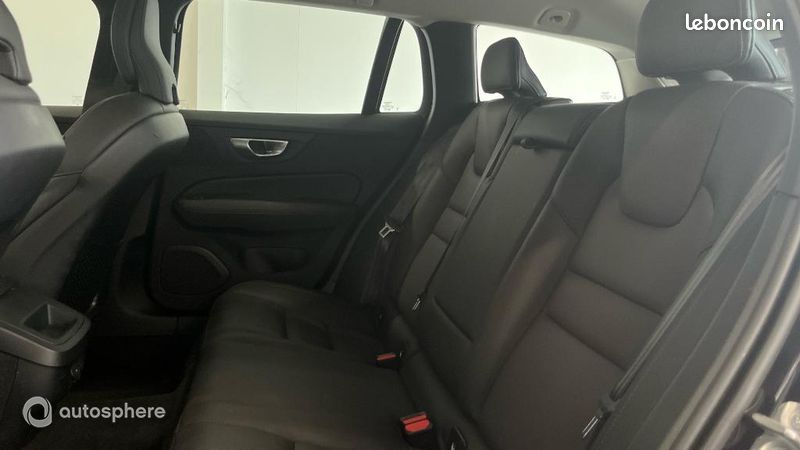 Volvo V60 B4 197ch Plus Style Dark DCT 7 (image 13)