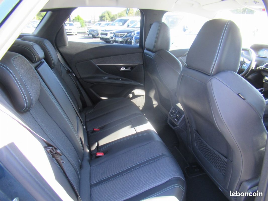 Peugeot 3008 (2) 1.6 HYBRID 225 E-EAT8 Allure Pack (image 8)