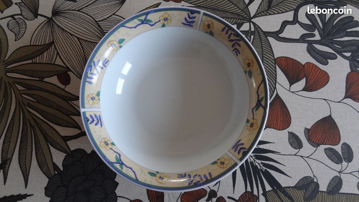 Saladier blanc avec fleurs bleues (image 3)