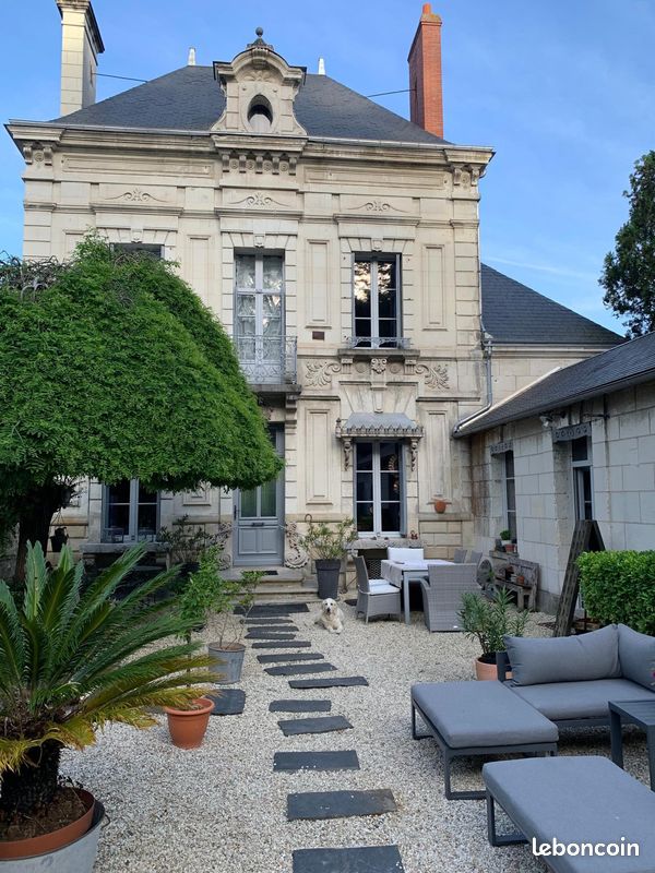 Maison 10 pièces 239 m² · à Loches · 239 m² · 877 000 €