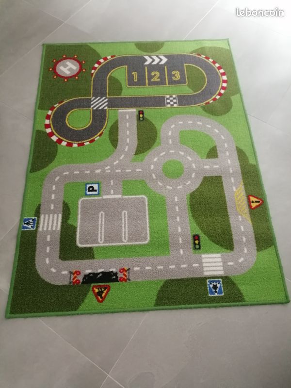 Tapis circuit voitures (image 1)