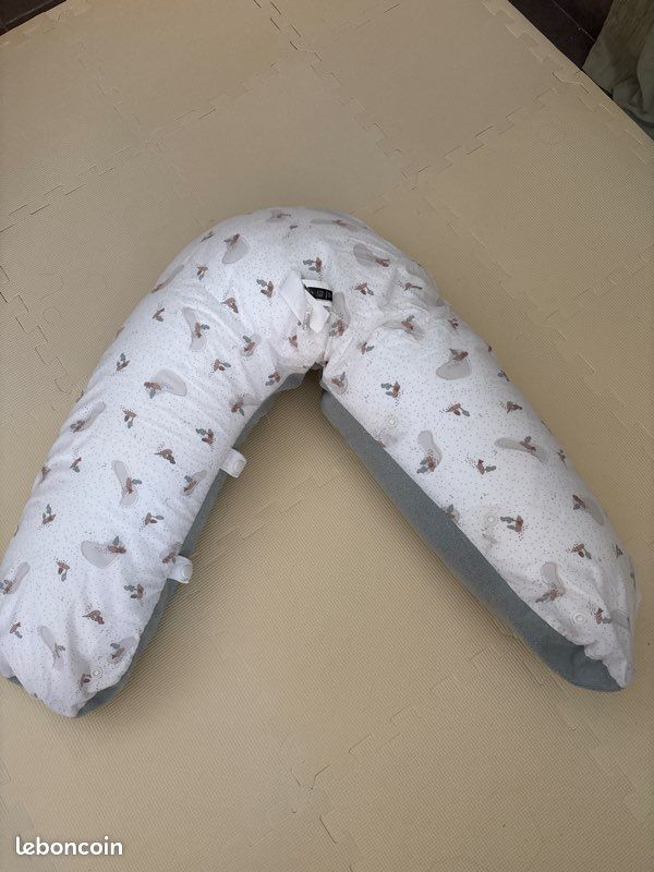 Coussin d’allaitement (image 1)