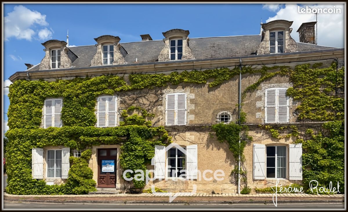 Maison 8 pièces 221 m² · à Champigny en Rochereau · 221 m² · 199 500 €