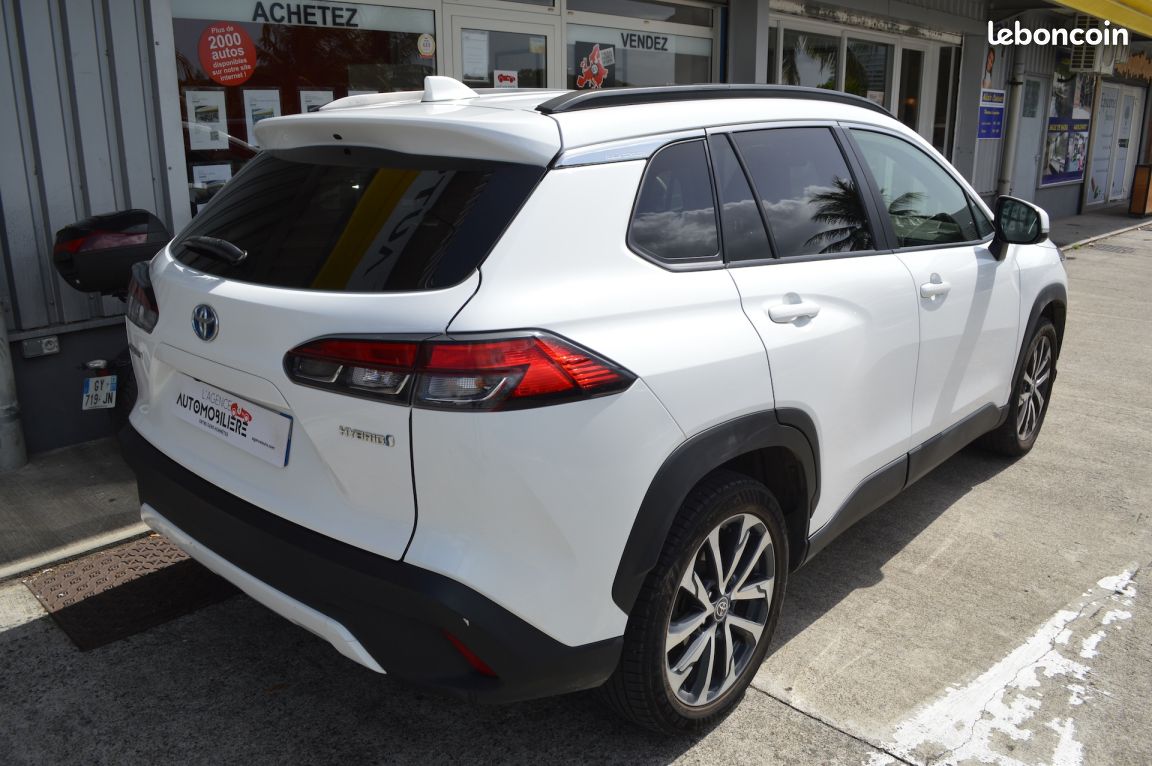 Toyota Corolla HYBRIDE MY22 Cross 196h Design (image 7)