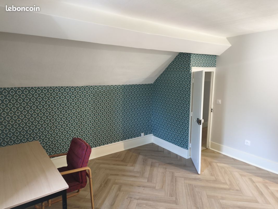 Maison 18 pièces 290 m² · à Saint-Martin-le-Vinoux · 290 m² · 580 250 €