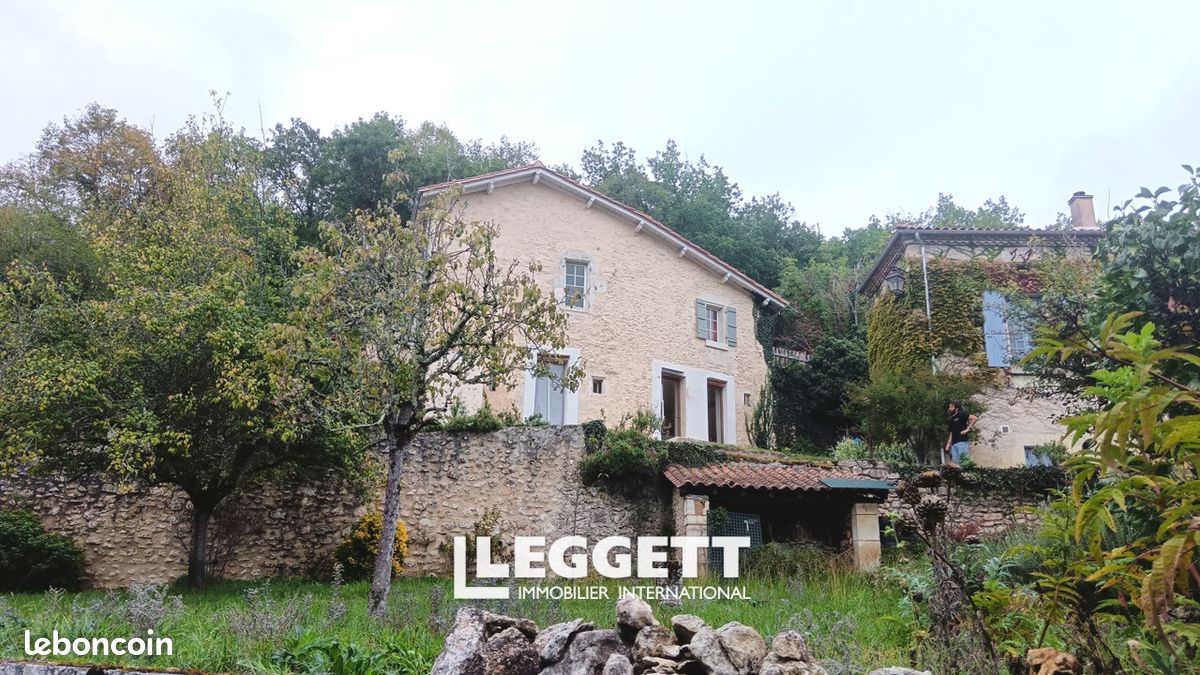 Maison 4 pièces 122 m² · à Bussac · 122 m² · 180 200 €