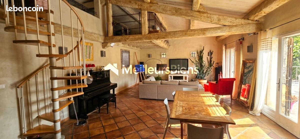 Maison 8 pièces 210 m² · à Callian · 210 m² · 890 000 €