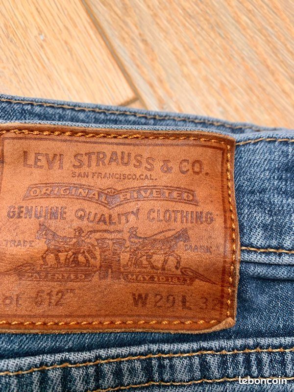 Jean levi’s vintage coupe droite taille S (image 3)