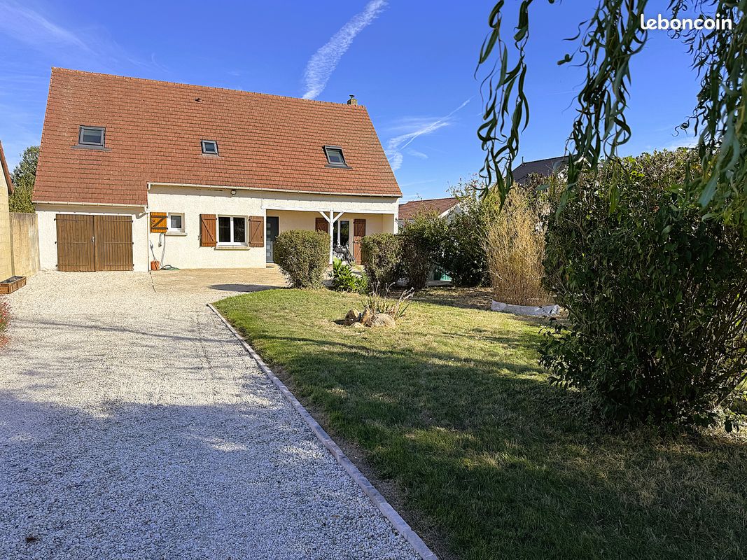 Maison 8 pièces 159 m² · à Meslay-le-Vidame · 159,3 m² · 284 000 €