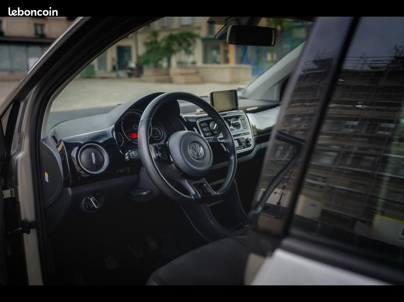 Volkswagen up 1.0 75ch High up 5p (image 14)