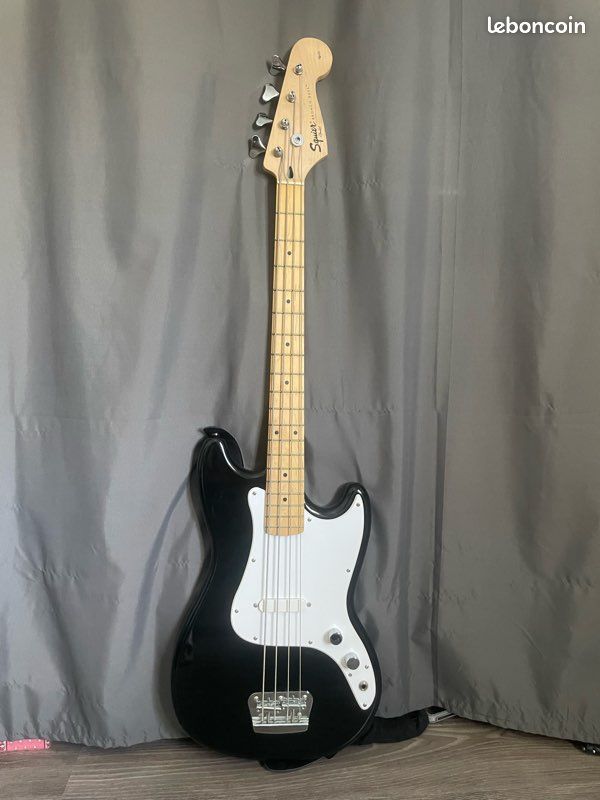 Pack basse Squier Bronco by Fender + ampli Fender Rumble 15 + housse + câble + sangle (image 2)