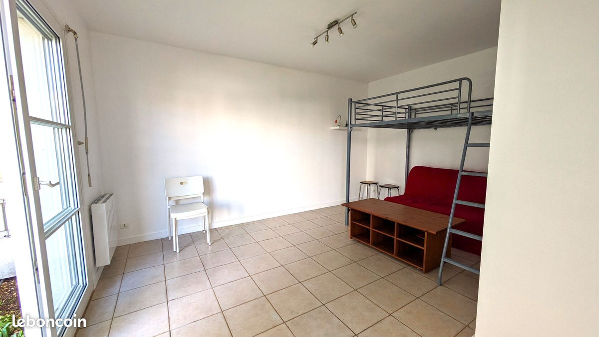 Appartement 1 pièce 25 m² - La Rochelle 17000 (image principale 2)