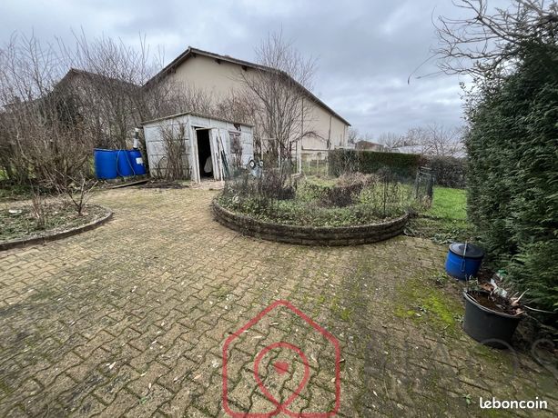 https://img.leboncoin.fr/api/v1/lbcpb1/images/e5/36/32/e536327cd8bf1c41f894162868a405002e2f7b9b.jpg?rule=ad-image