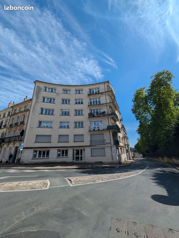 Appartement 3 pièces 84 m² · à Poitiers · 84 m² · 870 €
