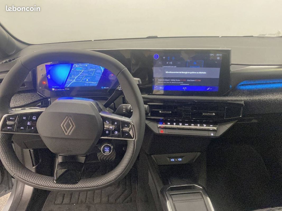 RENAULT Clio E-Tech full hybrid 160 ch Techno (image 9)