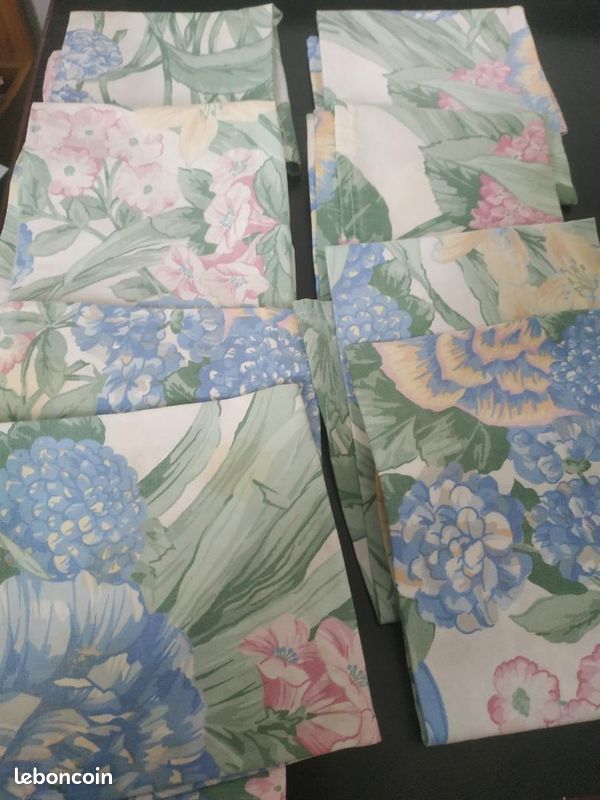 Lot de serviettes de table fleuries (image 3)