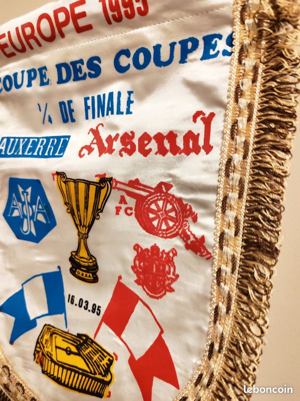 Fanion Vintage AJ Auxerre – Supporteur Foot – Années 90 / Avant 2000