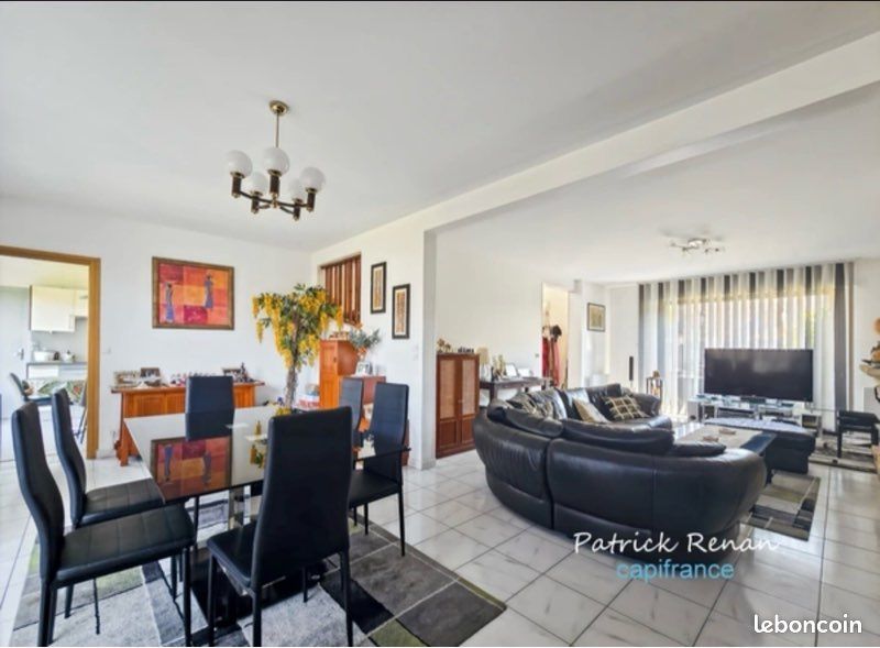 Maison 8 pièces 177 m² · à Bois-d'Arcy · 177 m² · 690 000 €