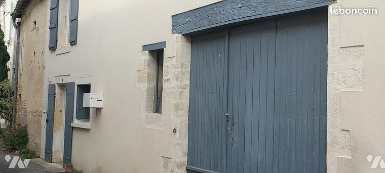 Immeuble 106 m² DAMPIERRE SUR BOUTONNE