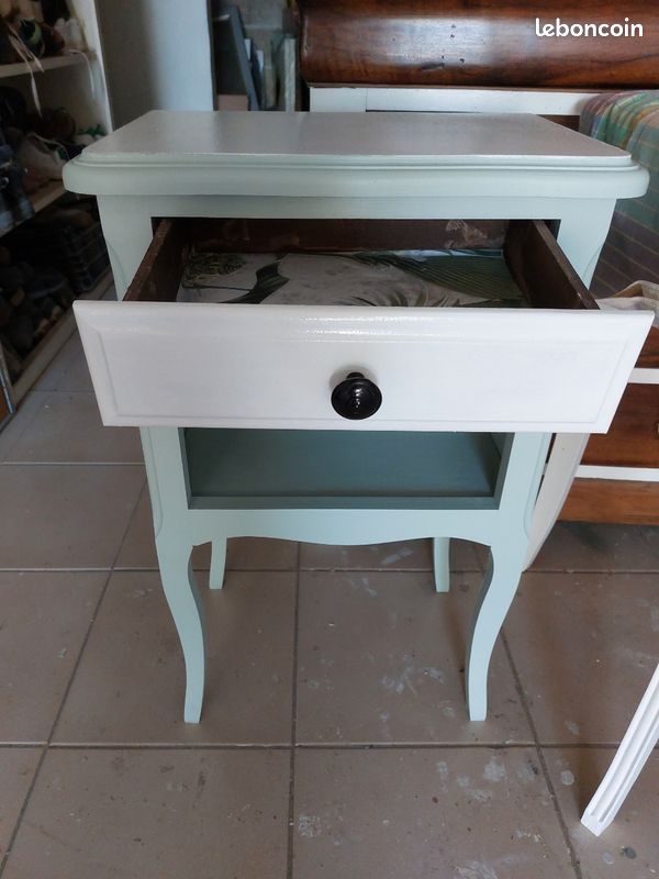 Table de chevet (image 3)