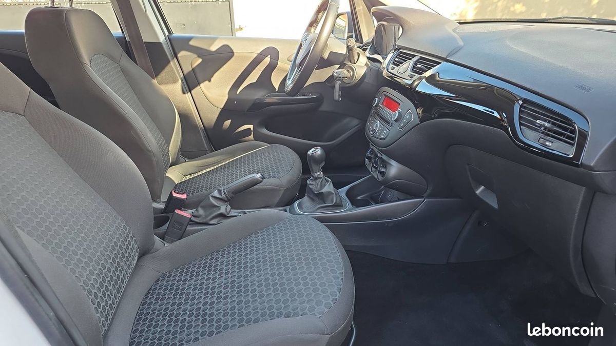 Opel Corsa 1.4 90 Edition (image 26)