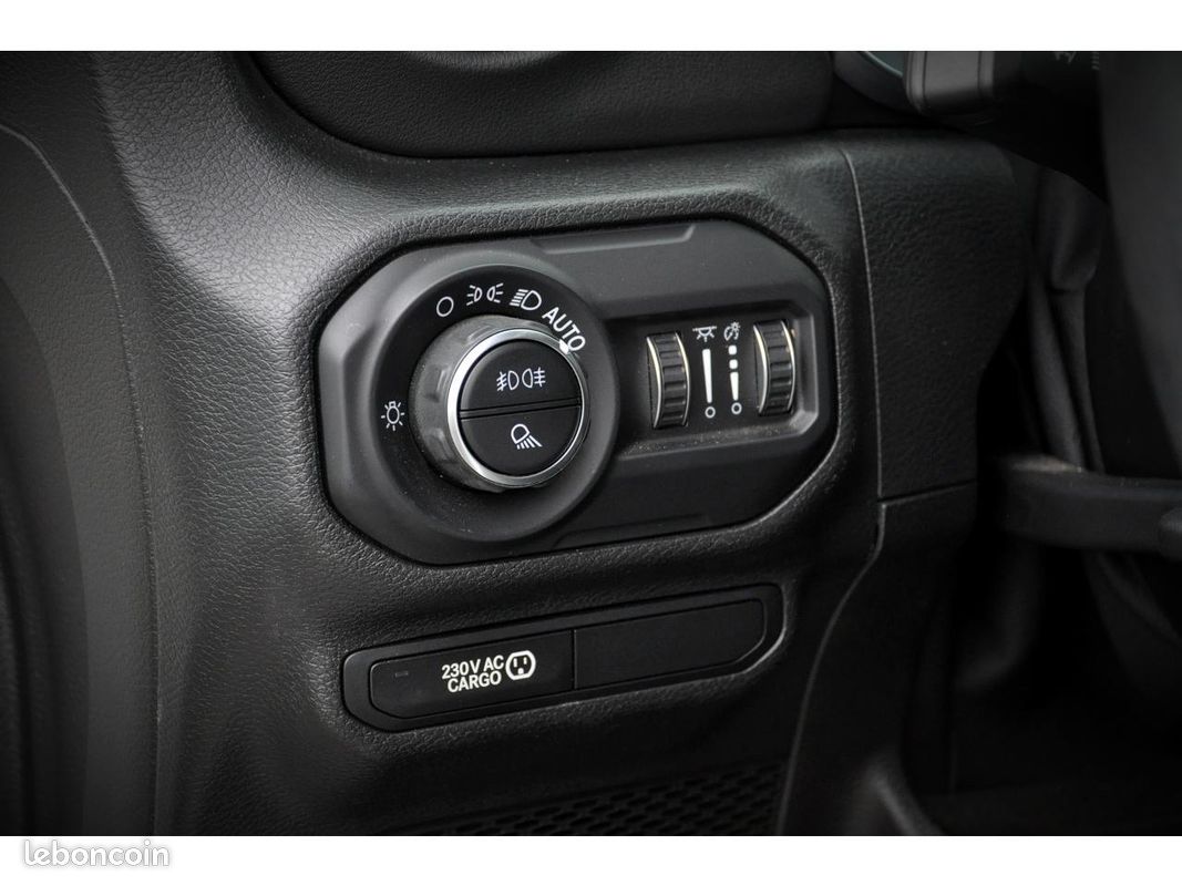 JEEP GLADIATOR 3.0 V6 MultiJet - 264 - BVA PICK UP DOUBLE CABINE Overland Launch Edition (image 18)