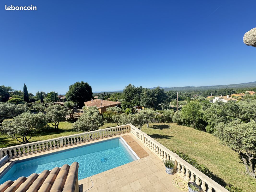 Maison 5 pièces 135 m² · à Aups · 135 m² · 450 000 €