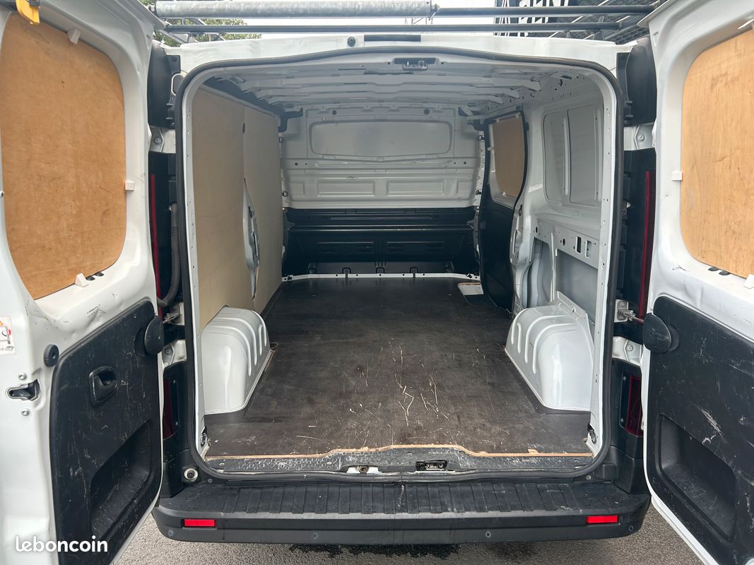 Renault Trafic 2l dCi 120 Grand Confort L2H1 (image 6)