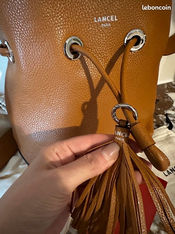 Superbe sac LANCEL, modèle Seau en taille S, (image 5)