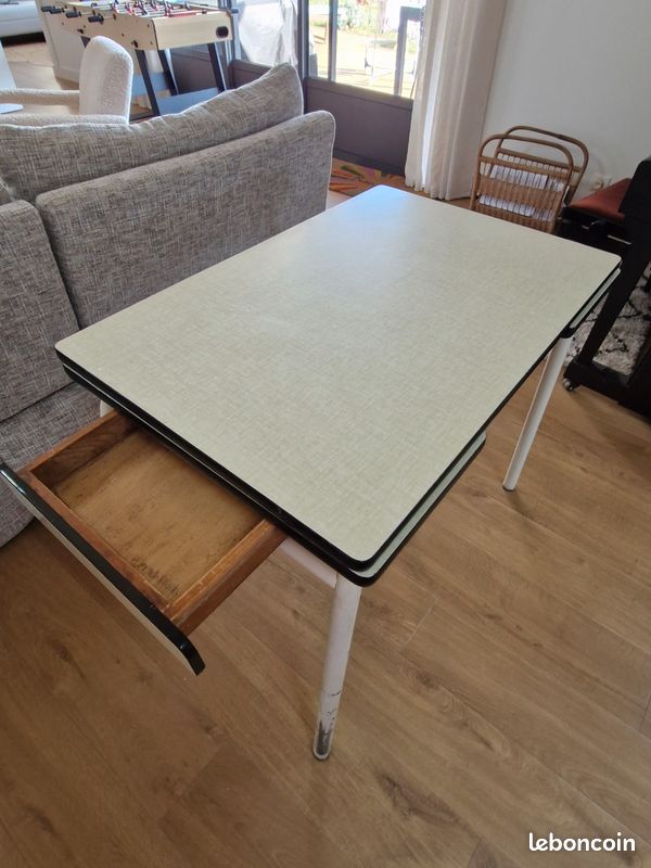 Table en formica avec rallonges (image 4)