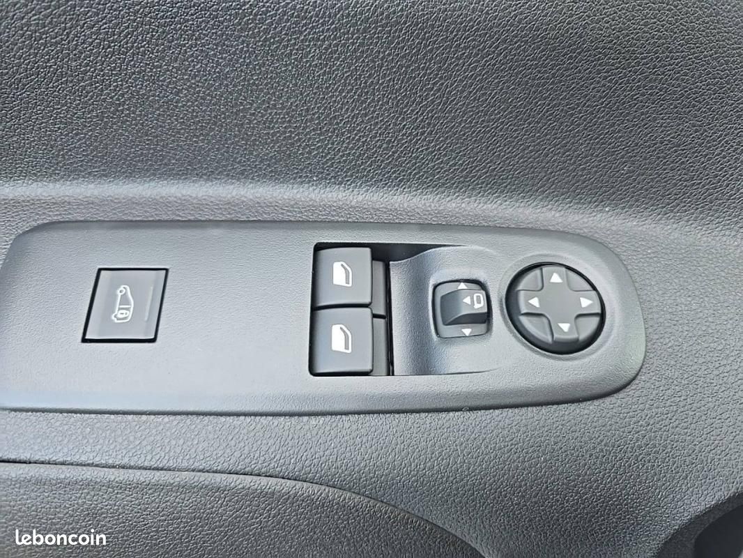 Peugeot Partner FOURGON ELECTRIQUE E- FGN 136 CH M CHARG UT MAJ 54 KWH AUT (image 25)