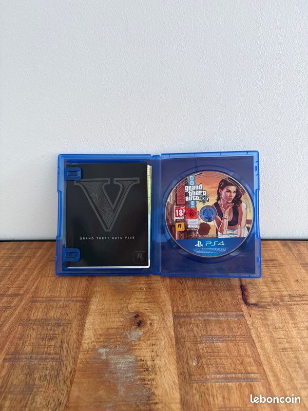 Jeu GTA 5 ps4 (image 1)