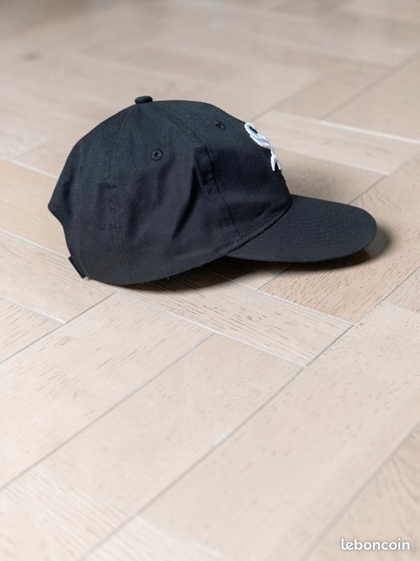 Casquette Chicago White Sox Noire Et Blanche - Taille Unique Réglable - Neuve Avec Autocollants