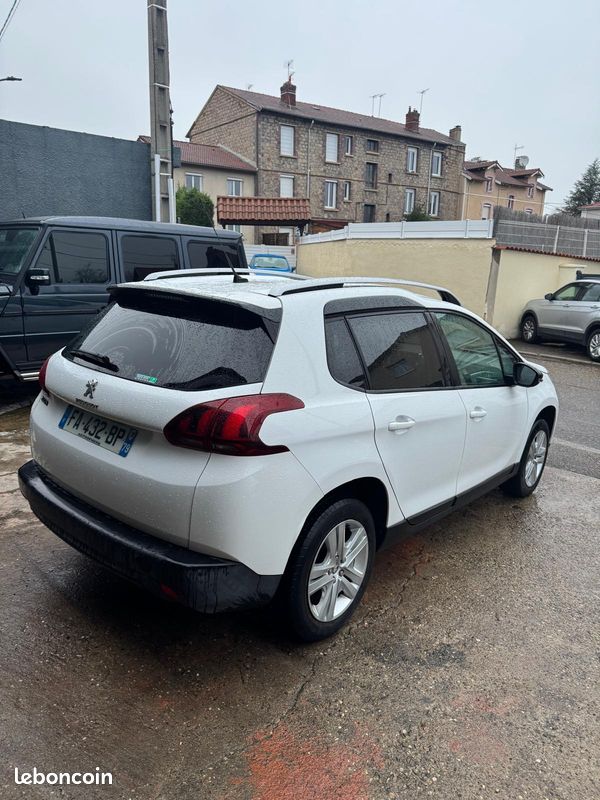 Peugeot 2008 (image 4)