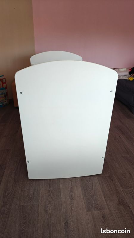 Lit bébé avec planche à langer (image 3)
