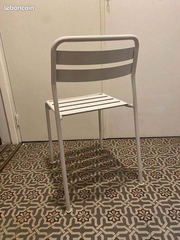 Paire de chaises blanches écolier en métal (image 2)