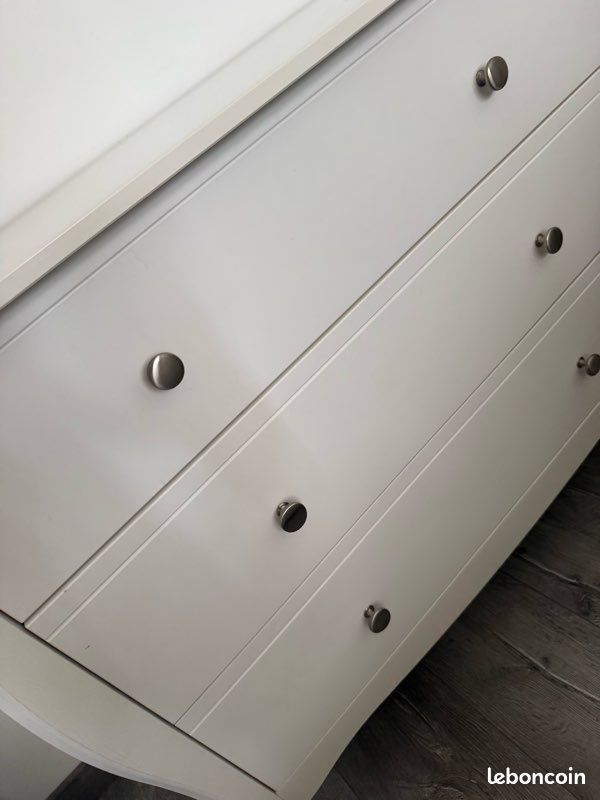 Commode (image 2)