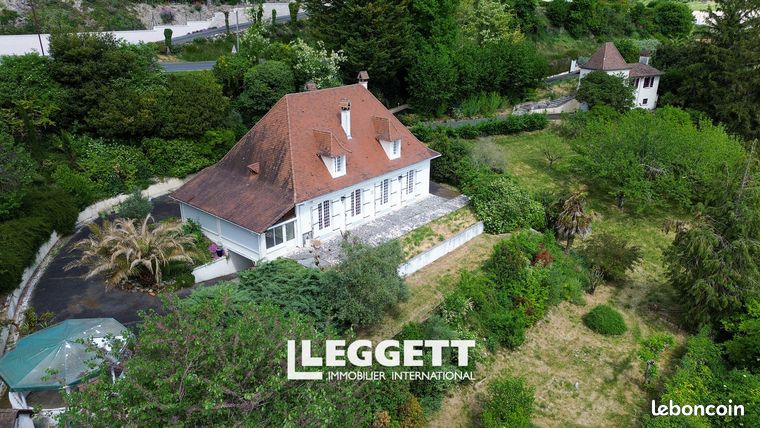 Maison 6 pièces 208 m²