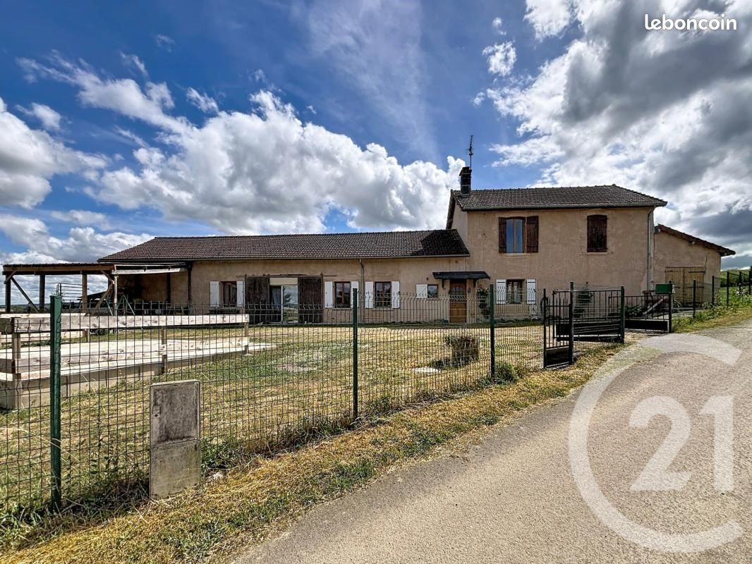 Maison 7 pièces 192 m² · à Ville-sous-la-Ferté · 192 m² · 180 000 €