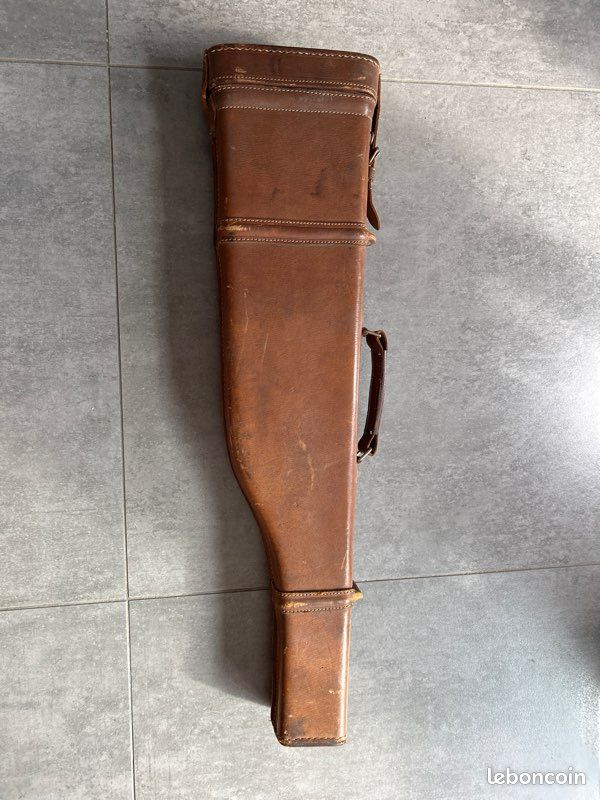 Trois housses à fusil et un étui jambon - 86335692-39