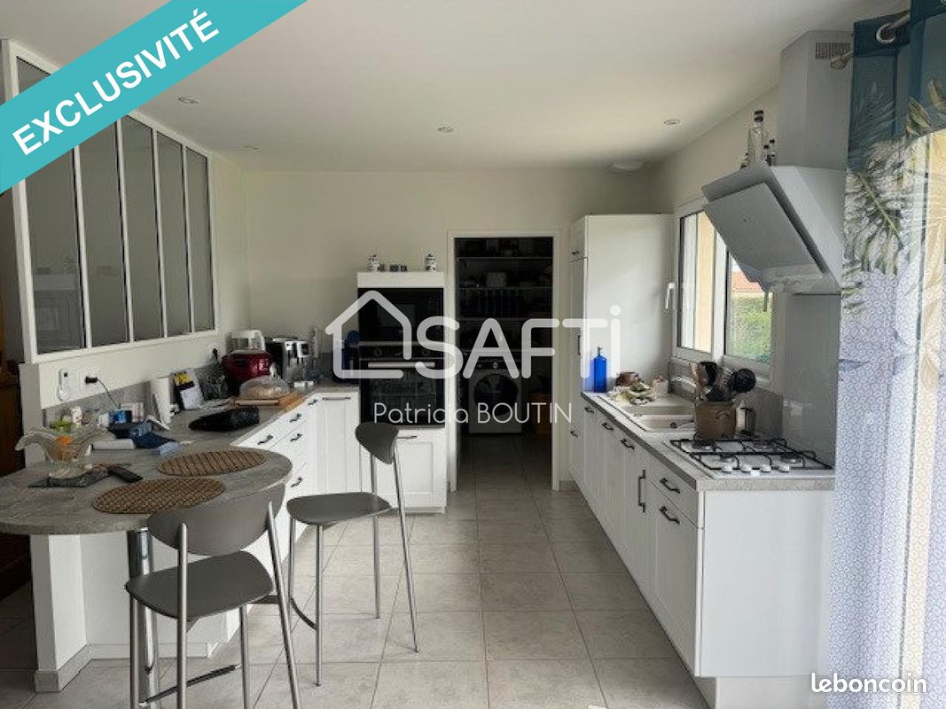 Pavillon 5 pièces 97 m² - Fors 79230 (image principale 1)