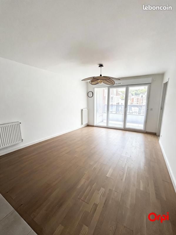 Appartement 3 pièces 69 m² · à Romainville · 69 m² · 1 496 €