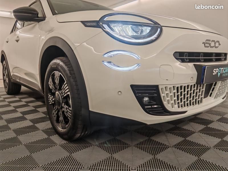 Fiat 600 1.2 Hybrid Turbo 110ch Icône eDCT6 Step 2 (image 28)