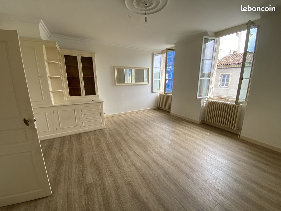 Appartement 3 pièces 109 m² · à Auch · 109 m² · 695 €/mois