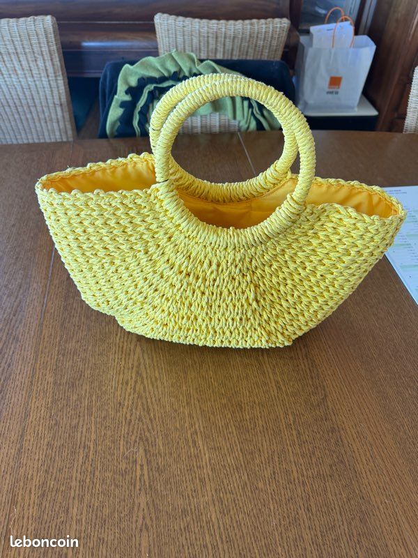 Joli sac à main, jaune, style crochet (image 1)