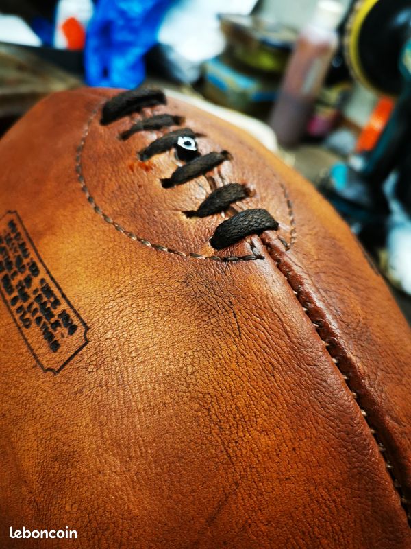 John Woodbridge - BALLON DE FOOTBALL EN CUIR VINTAGE TIENTO 1930