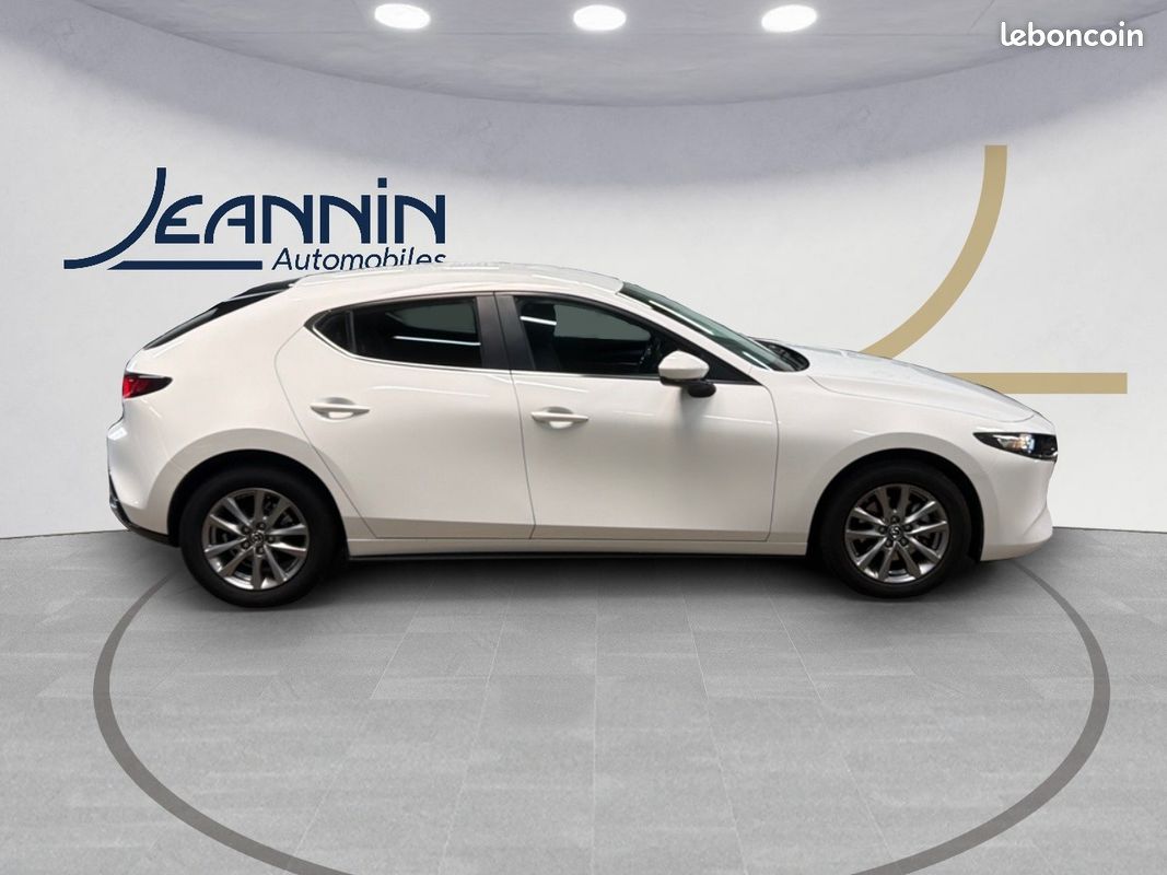 MAZDA Mazda3 5 portes 2.0L e-SKYACTIV-G M Hybrid 122 ch BVM6 Prime-Line (image 6)