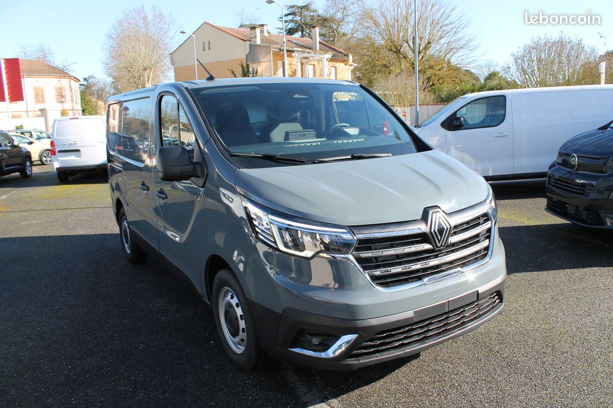 Renault Trafic III (3) Fourgon L1H1 3T 2.0 Blue DCI 150 Auto Advance + Options Sortie le 20/04/2026 , 10 Kilomètres Prix Hors taxe 27 000 (image 10)