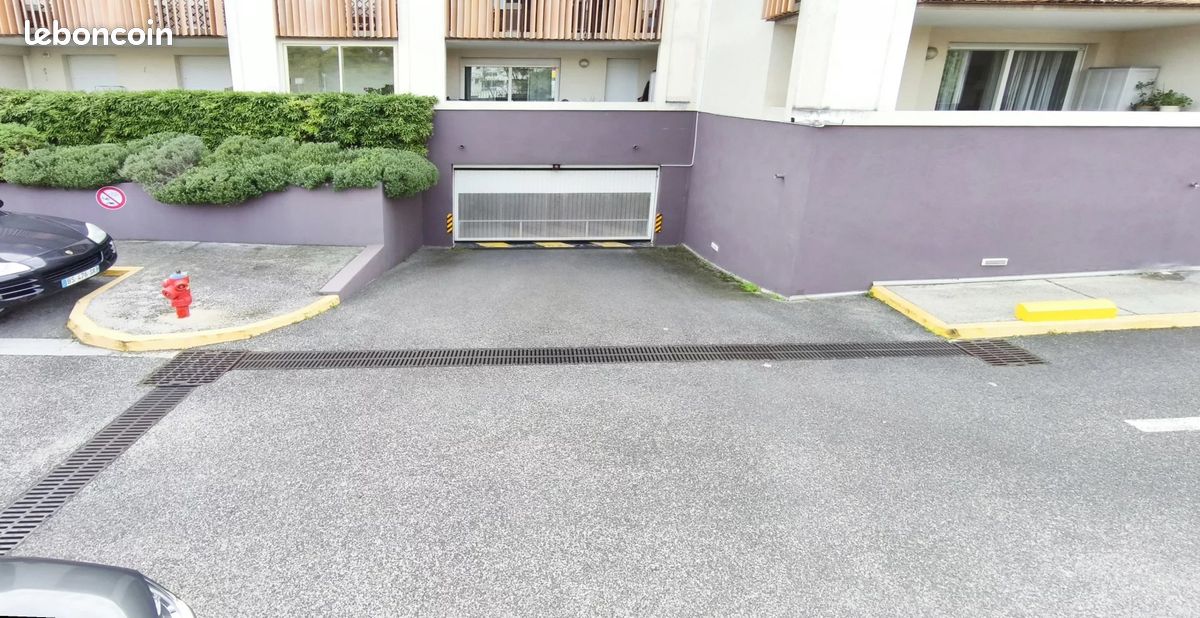 Parking 12 m² · à Aubagne · 12 m² · 115 €/mois